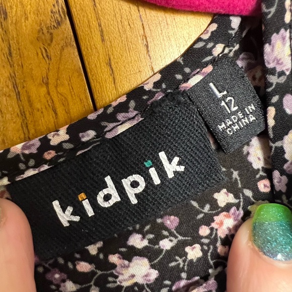 Kidpik Mixed Floral Ruffle Hem Blouse w/ front pocket, Girl’s L (12) - Picture 2 of 7